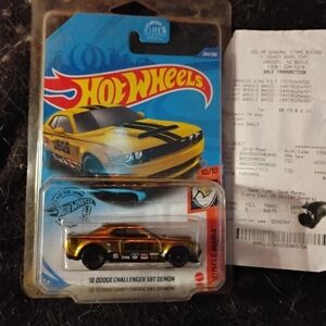 Hot Wheels '18 Dodge Challenger SRT Demon Super Treasure Hunt